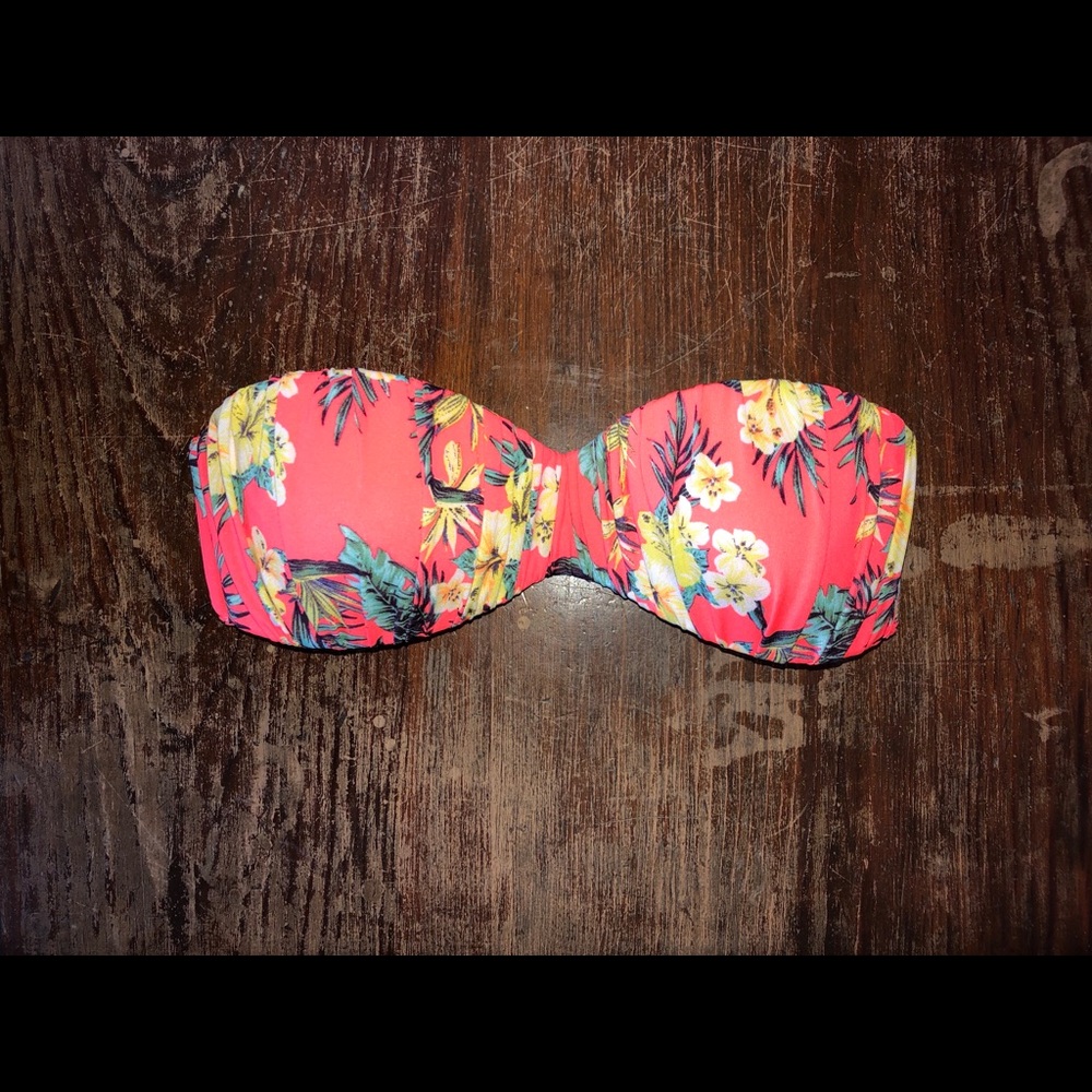 🍍HOST PIC🍾H&M Hot Pink Floral Strapless Bikini